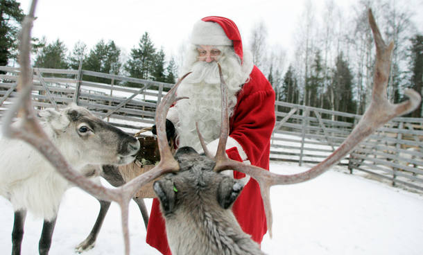 Renas mais magrinhas não terão força para carregar o trenó do Papai Noel, brincam pesquisadores da Noruega que notaram perda de peso nos animais por causa do aquecimento global